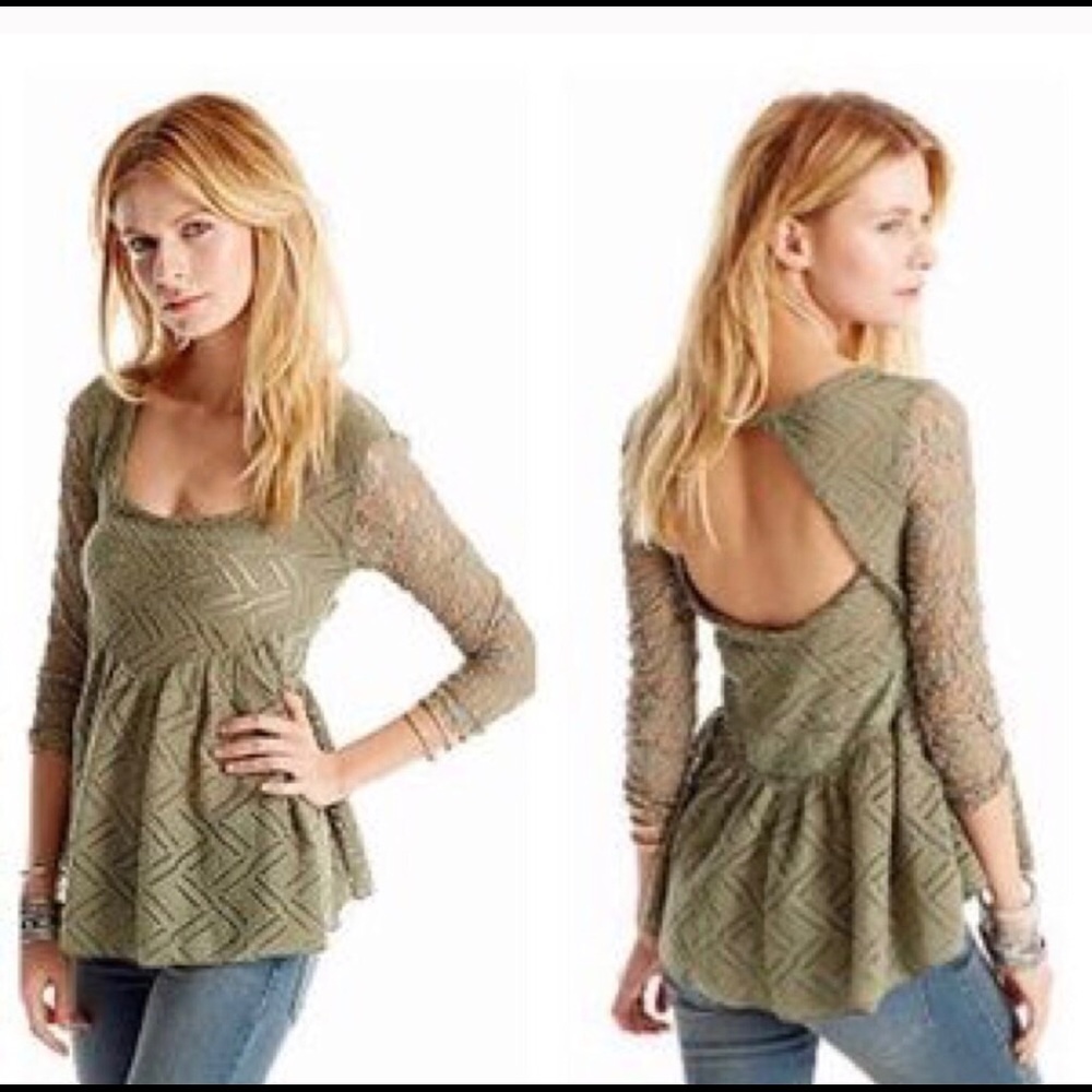 Free People adorable peplum top!